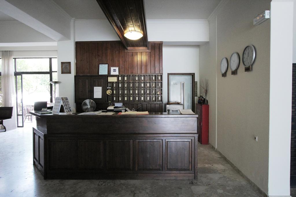 Aparthotel Platon *